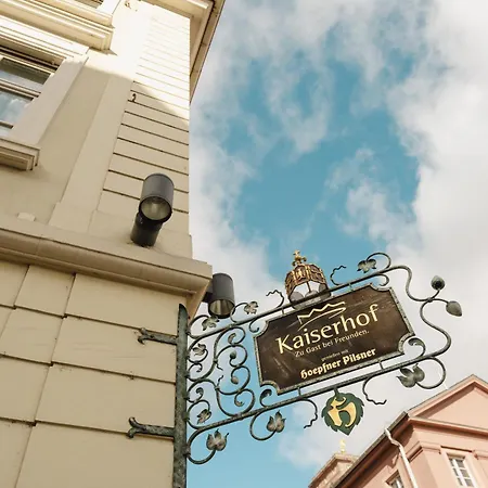 Kaiserhof מלון