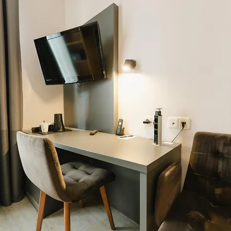 Kaiserhof מלון 4*