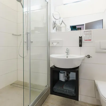 Kaiserhof מלון 4*