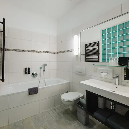 Kaiserhof מלון 4*