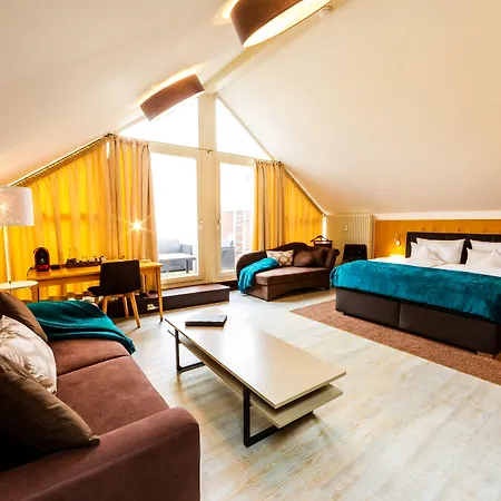 Kaiserhof מלון 4*