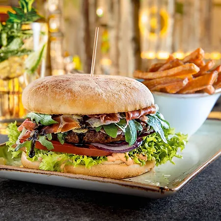 מלון Kaiserhof 4*