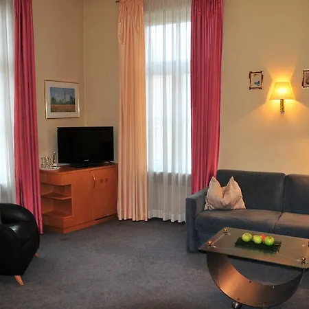 Kaiserhof Hotel 4*