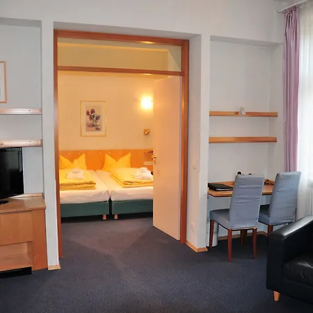 מלון Kaiserhof 4*